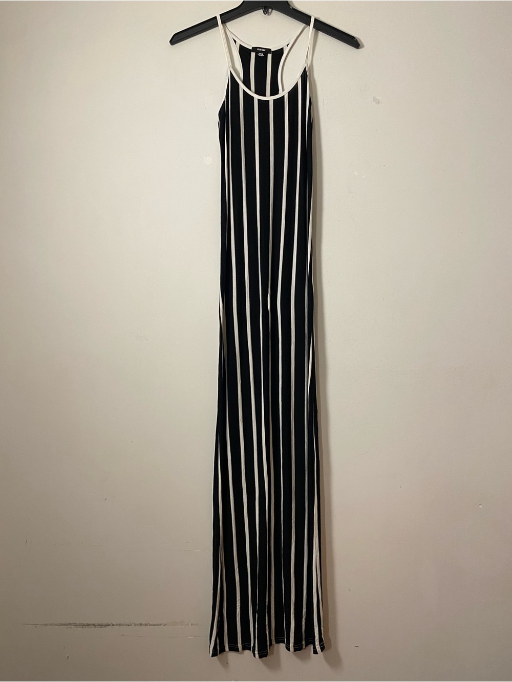 RUDSAK Women's Black & White Vertical Stripe Maxi Dress